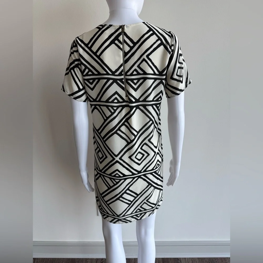 Black and White Geometric Pattern Dress